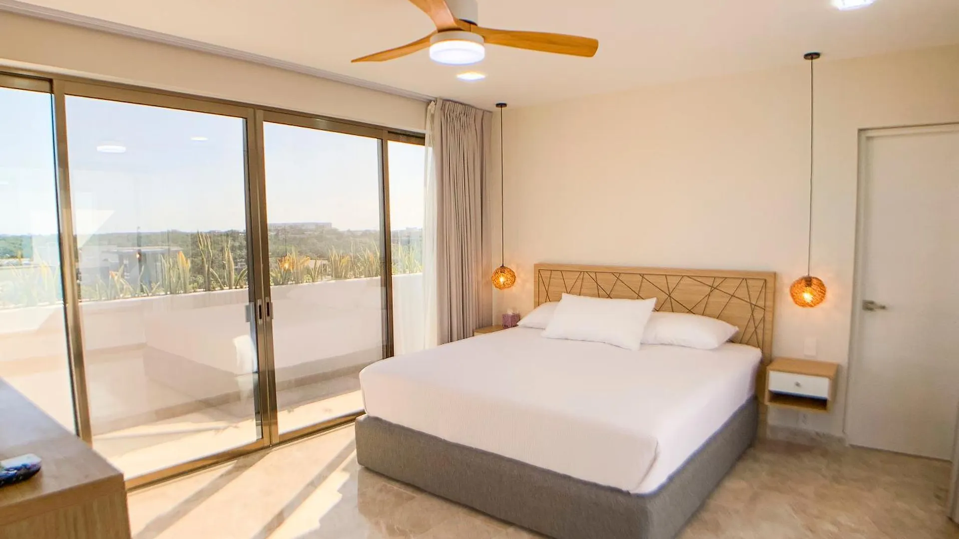 Luxe Penthouse With Rooftop Pool And Grill Tulum Appartement